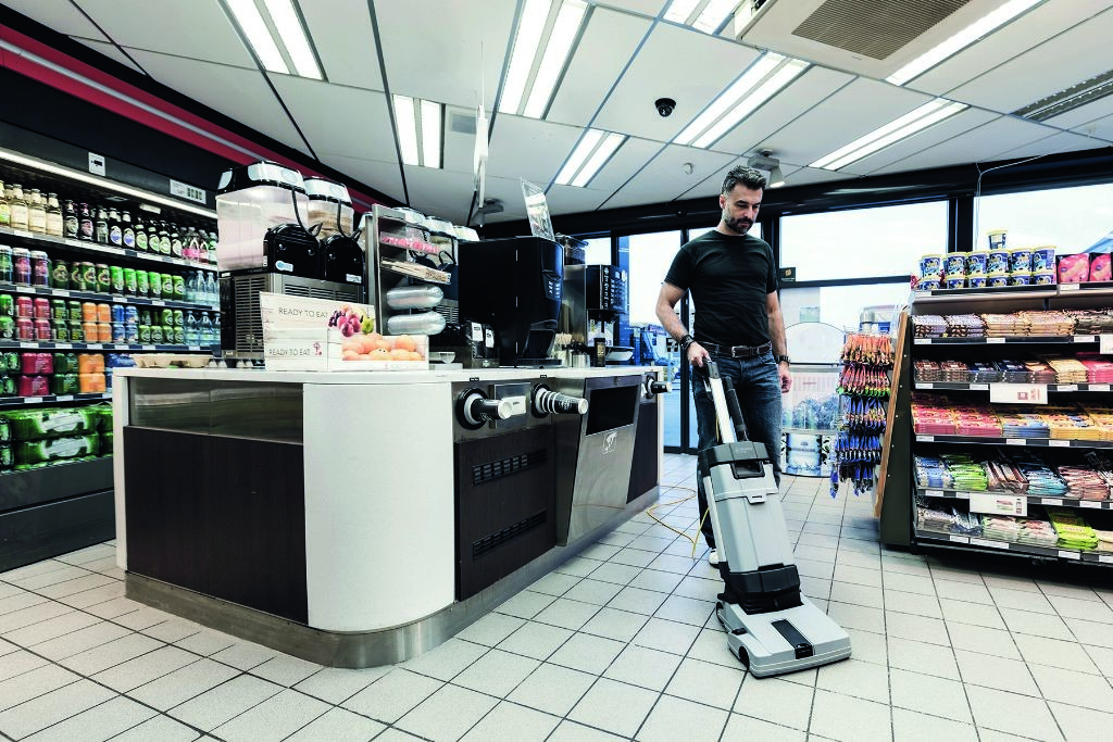 Tiendas de Proximidad en Colombia 2026: Cómo Arrendar tu Local a D1, Ara u Oxxo y Obtener Rentabilidades de Hasta el 11%