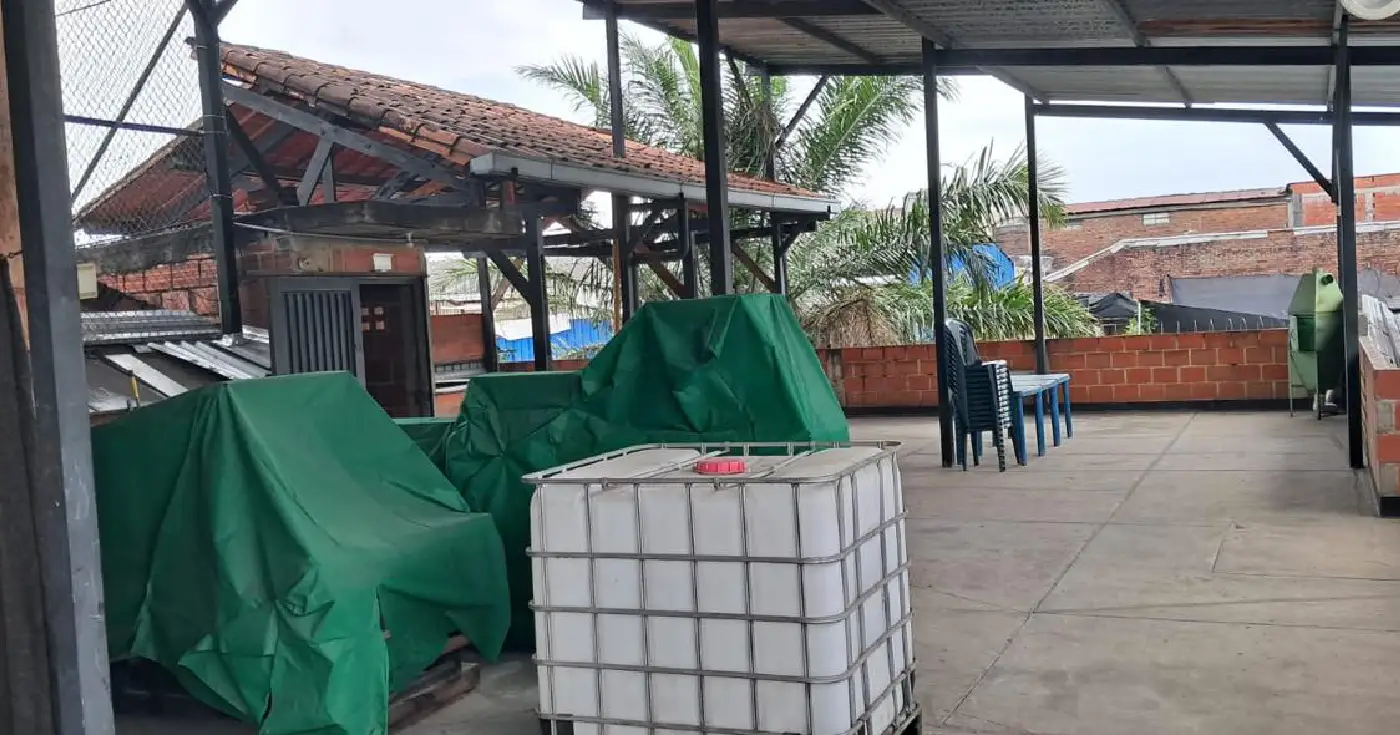 Bodega en Venta - San Nicolas, Calle 17, 1181,0 m² (foto 3) — CREBI