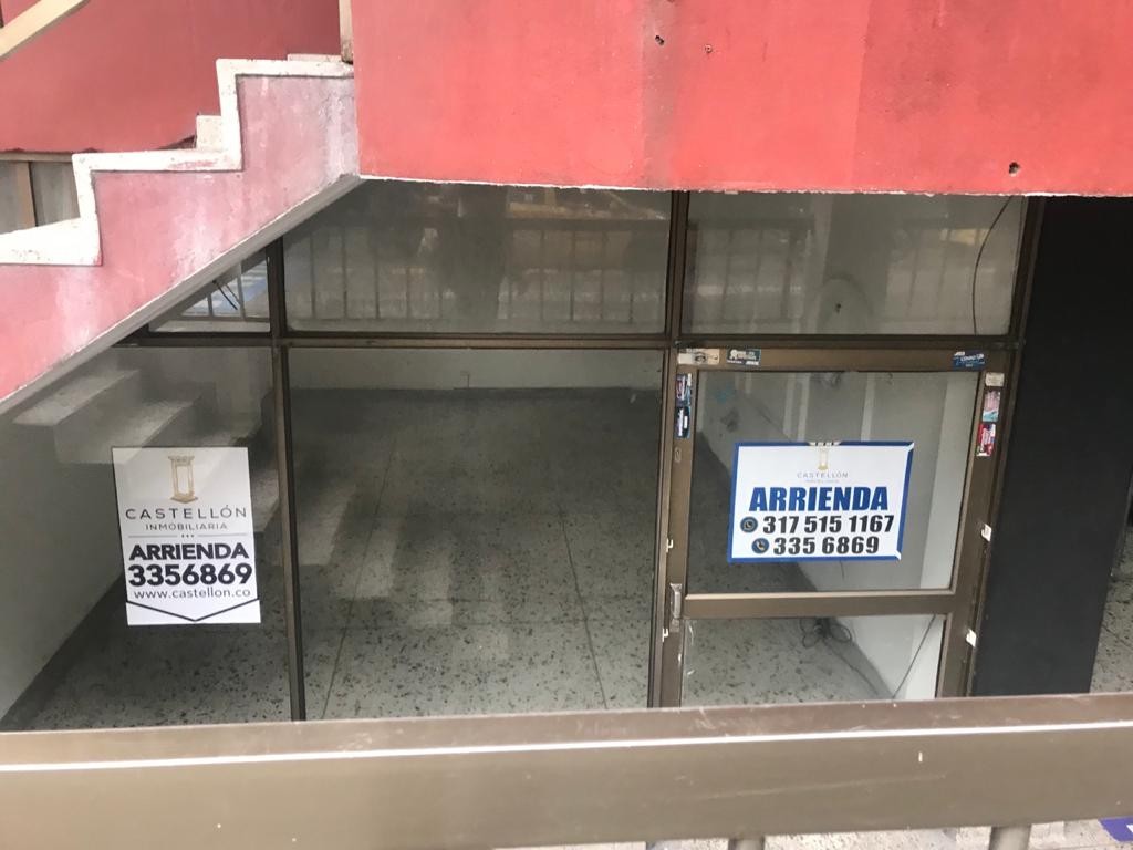 Local en Arriendo - Centro, Carrera 8, 30,0 m² — CREBI
