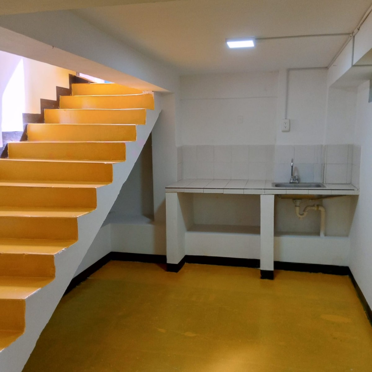 Bodega en Arriendo - San Jose Sur, Calle 14, 110,0 m² (foto 8) — CREBI