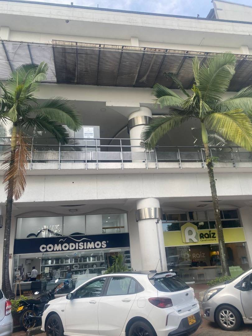 Local en Arriendo - Popular Modelo, Calle 1A E, 214,58 m² (foto 3) — CREBI