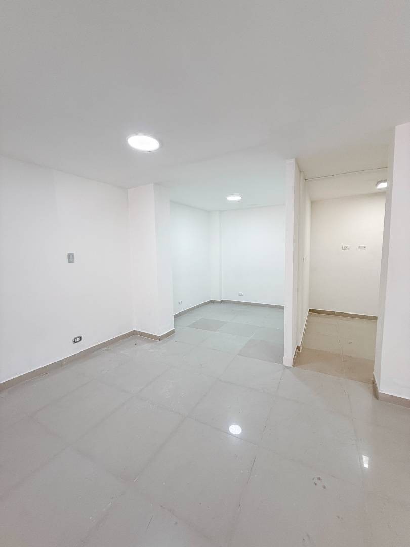 Local en Arriendo - Sector Plaza de Bolivar, Centro, Calle 20, 85,0 m² (foto 15) — CREBI