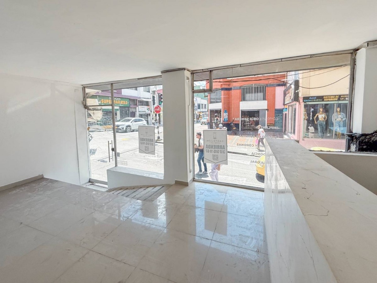 Local en Arriendo - Sector Plaza de Bolivar, Centro, Calle 20, 85,0 m² (foto 3) — CREBI