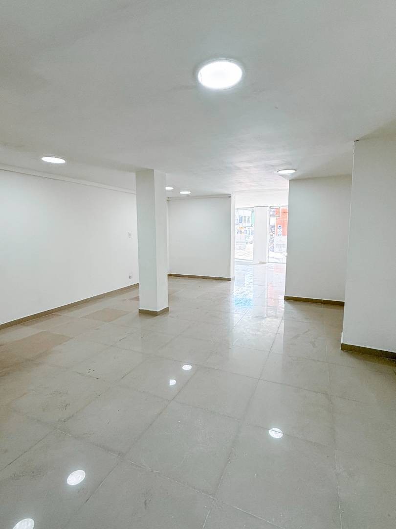 Local en Arriendo - Sector Plaza de Bolivar, Centro, Calle 20, 85,0 m² (foto 4) — CREBI