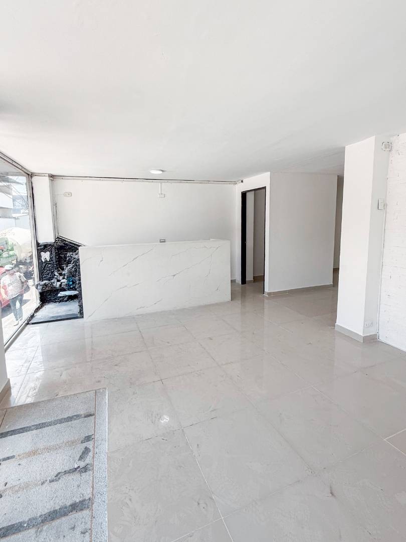 Local en Arriendo - Sector Plaza de Bolivar, Centro, Calle 20, 85,0 m² (foto 5) — CREBI
