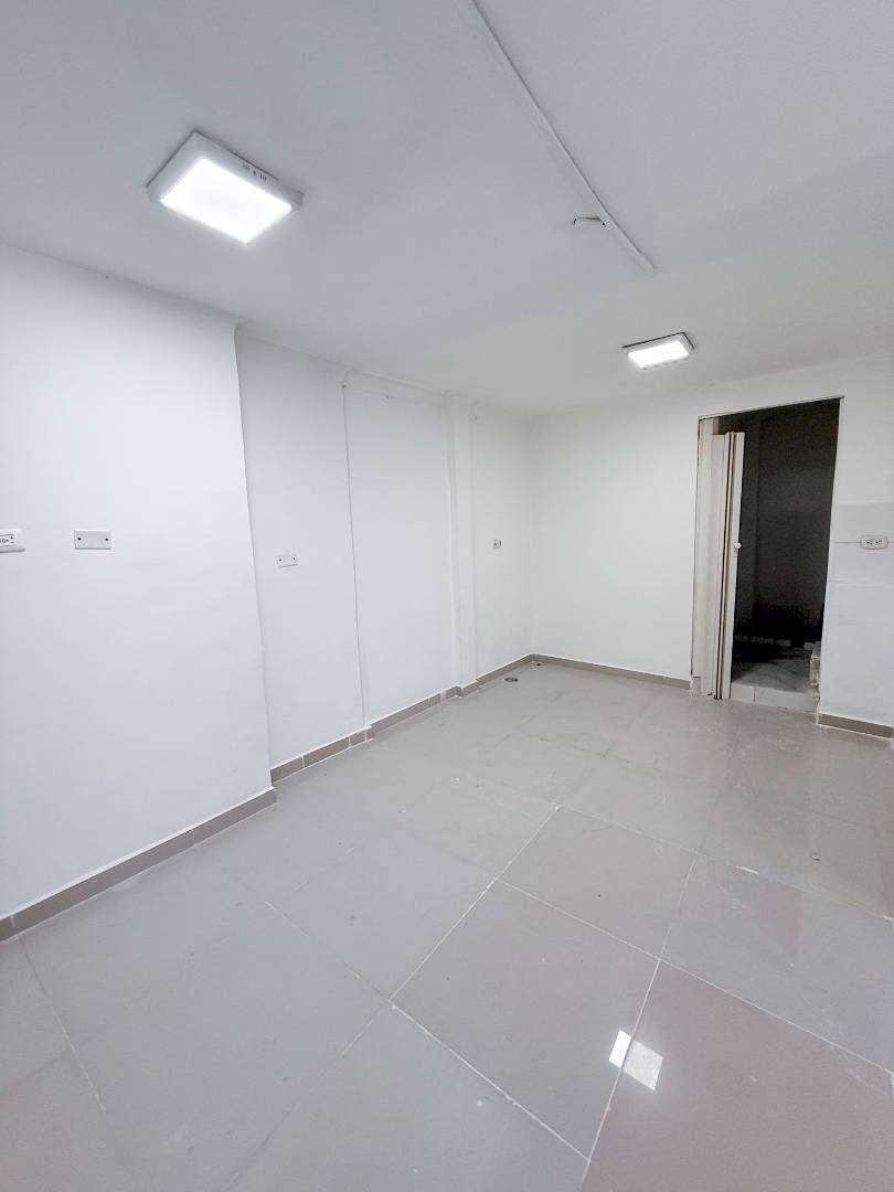 Local en Arriendo - Sector Plaza de Bolivar, Centro, Calle 20, 85,0 m² (foto 6) — CREBI