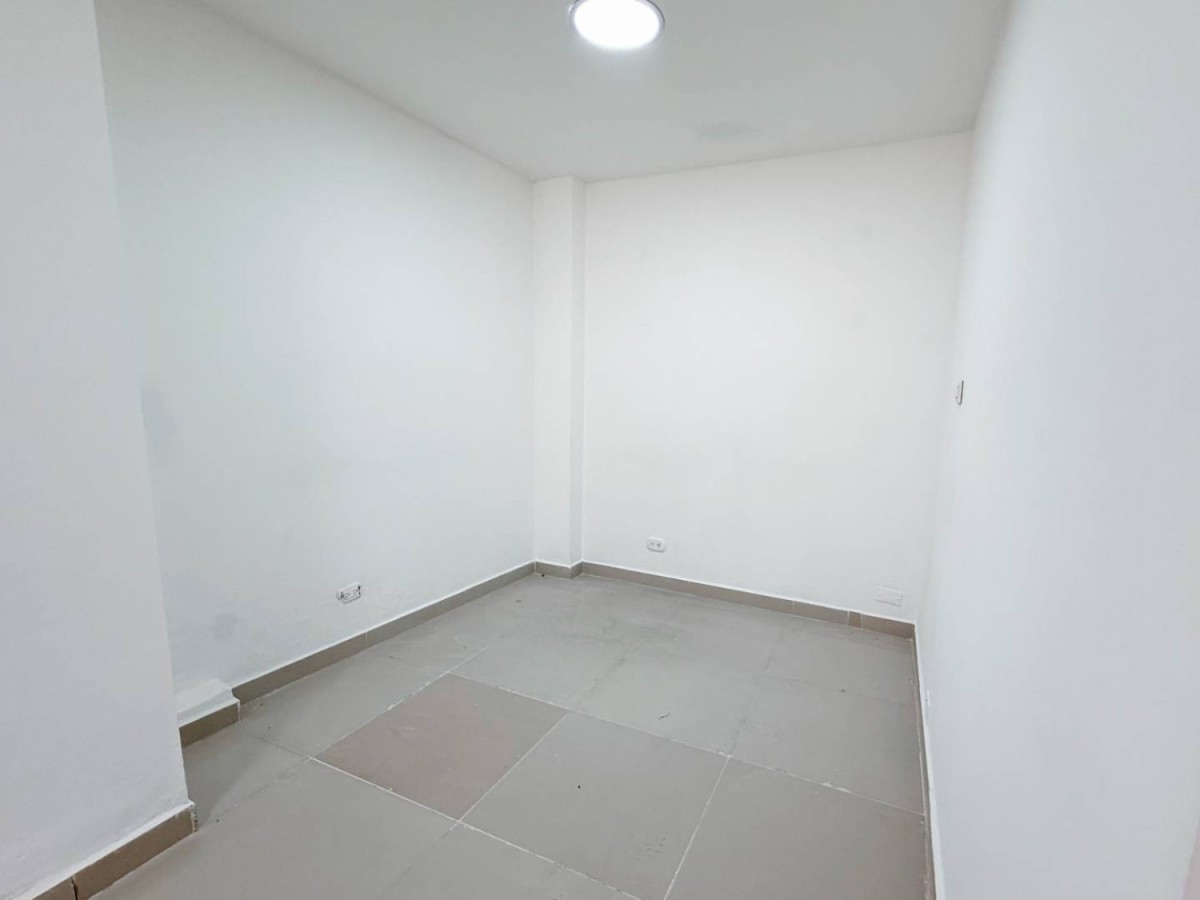 Local en Arriendo - Sector Plaza de Bolivar, Centro, Calle 20, 85,0 m² (foto 8) — CREBI