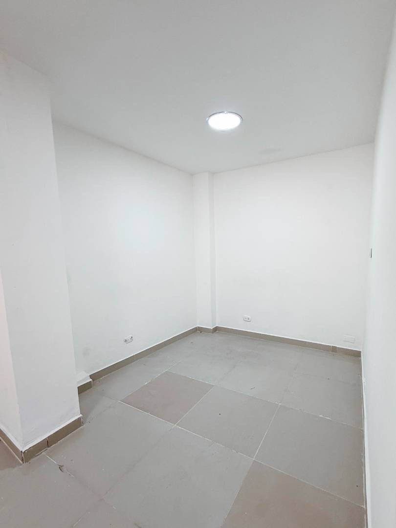 Local en Arriendo - Sector Plaza de Bolivar, Centro, Calle 20, 85,0 m² (foto 9) — CREBI