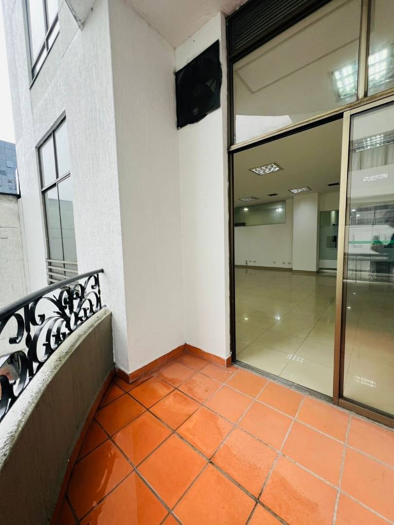 Oficina  en Arriendo - Sector Plaza de Bolivar, Sector Galeria Central, Carrera 7, 57,0 m² (foto 6) — CREBI