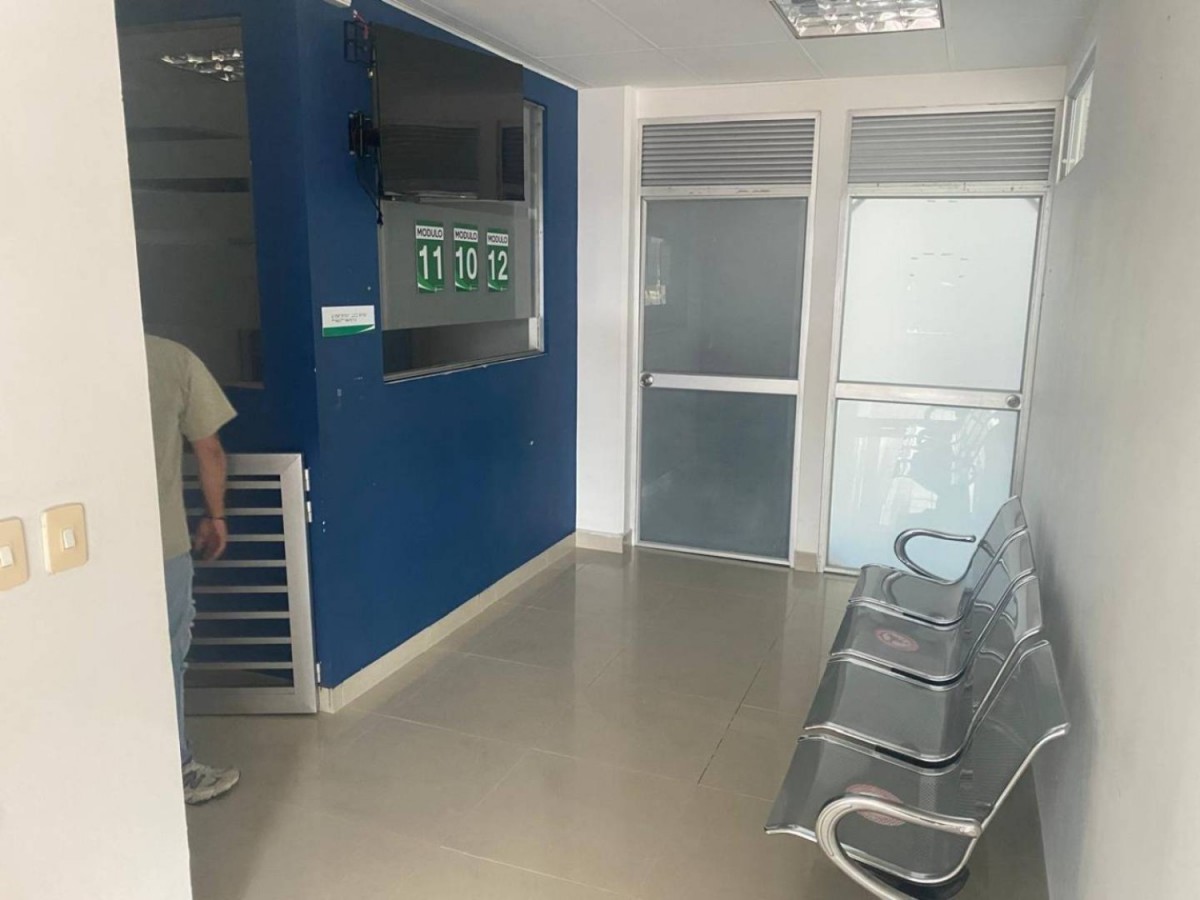 Local en Arriendo - Los Alpes, 1000,0 m² (foto 4) — CREBI