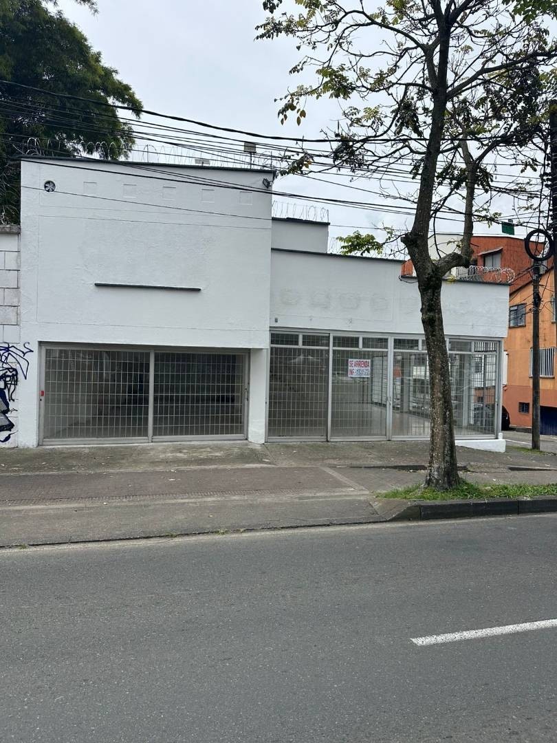 Local en Arriendo - Brasilia, Calle 32, 282,0 m² — CREBI
