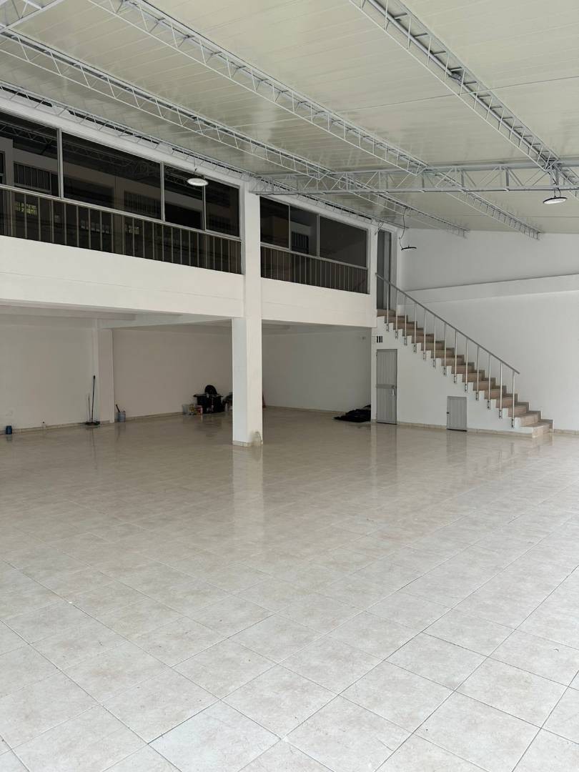 Local en Arriendo - Brasilia, Calle 32, 282,0 m² (foto 5) — CREBI