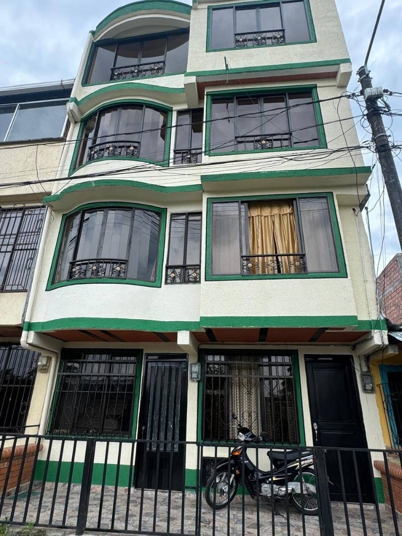 Edificio en Venta - El Oso, Calle 70, 300,0 m² — CREBI