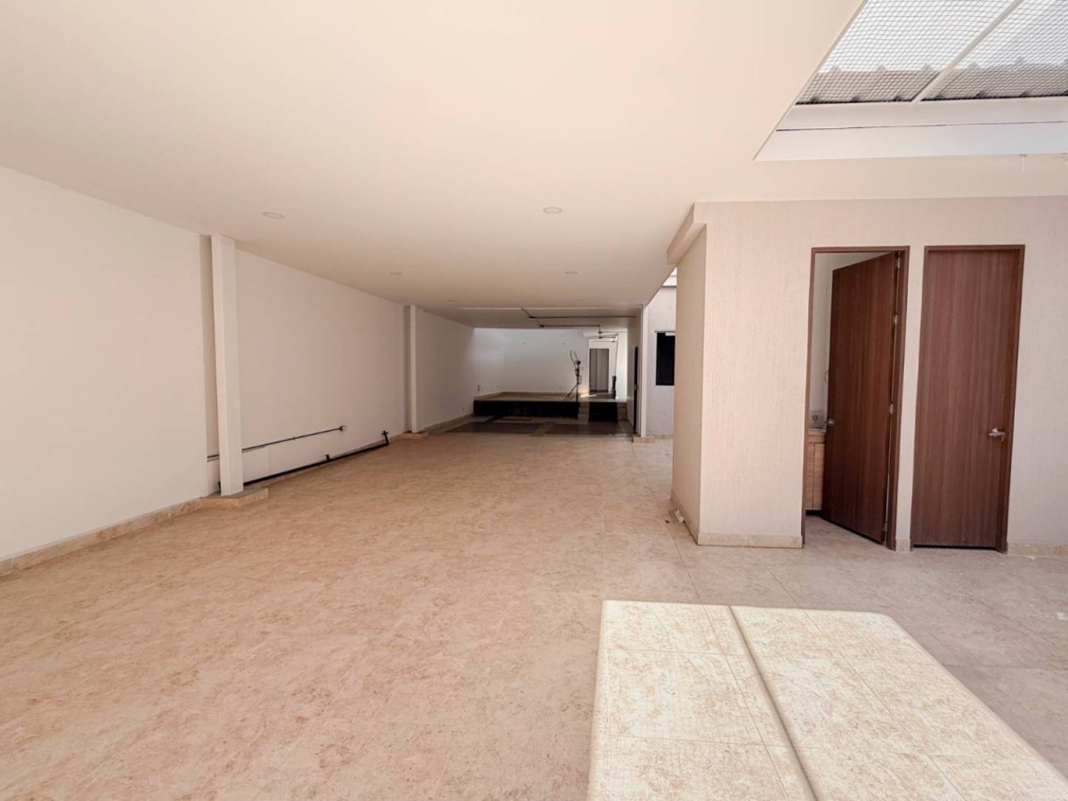 Local en Venta - San Jose, Calle 12, 379,0 m² (foto 2) — CREBI