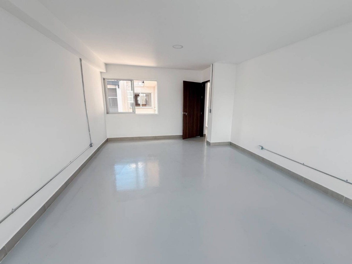 Local en Venta - San Jose, Calle 12, 379,0 m² (foto 22) — CREBI