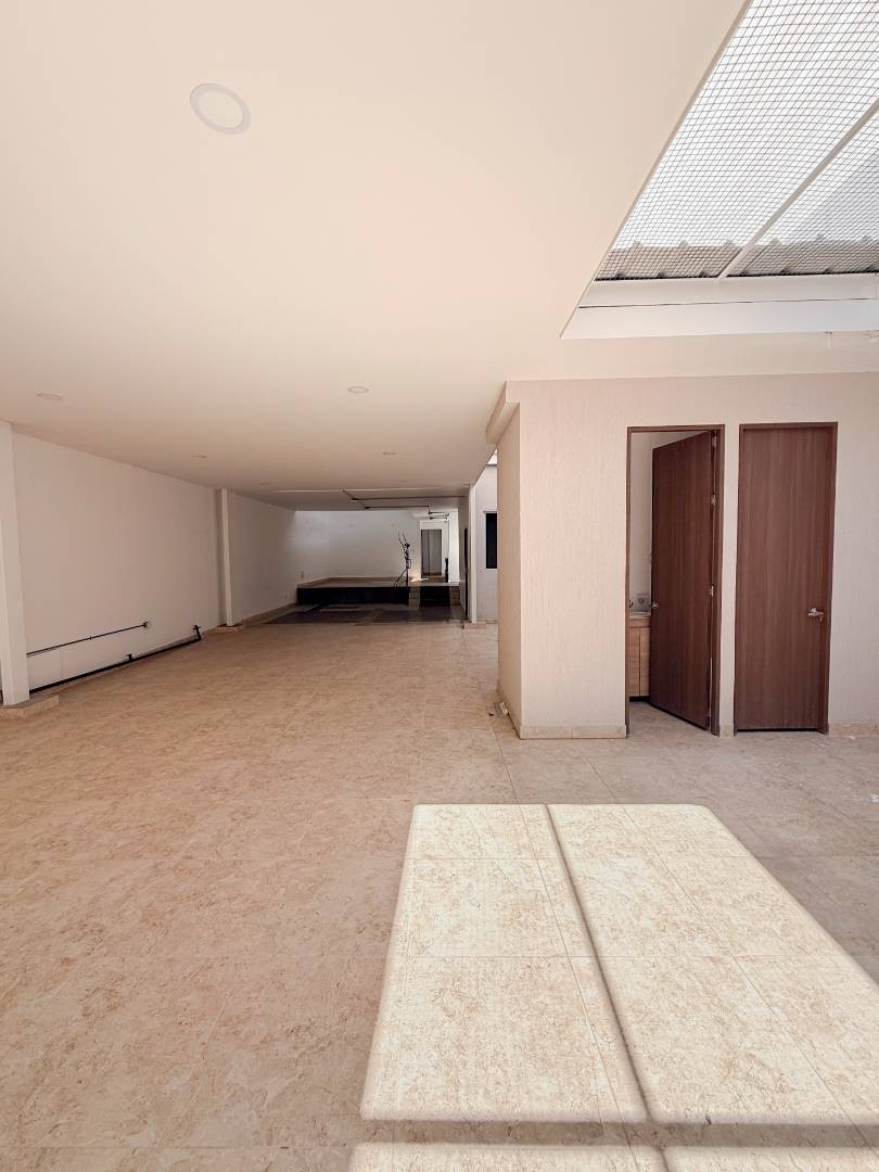 Local en Venta - San Jose, Calle 12, 379,0 m² (foto 4) — CREBI