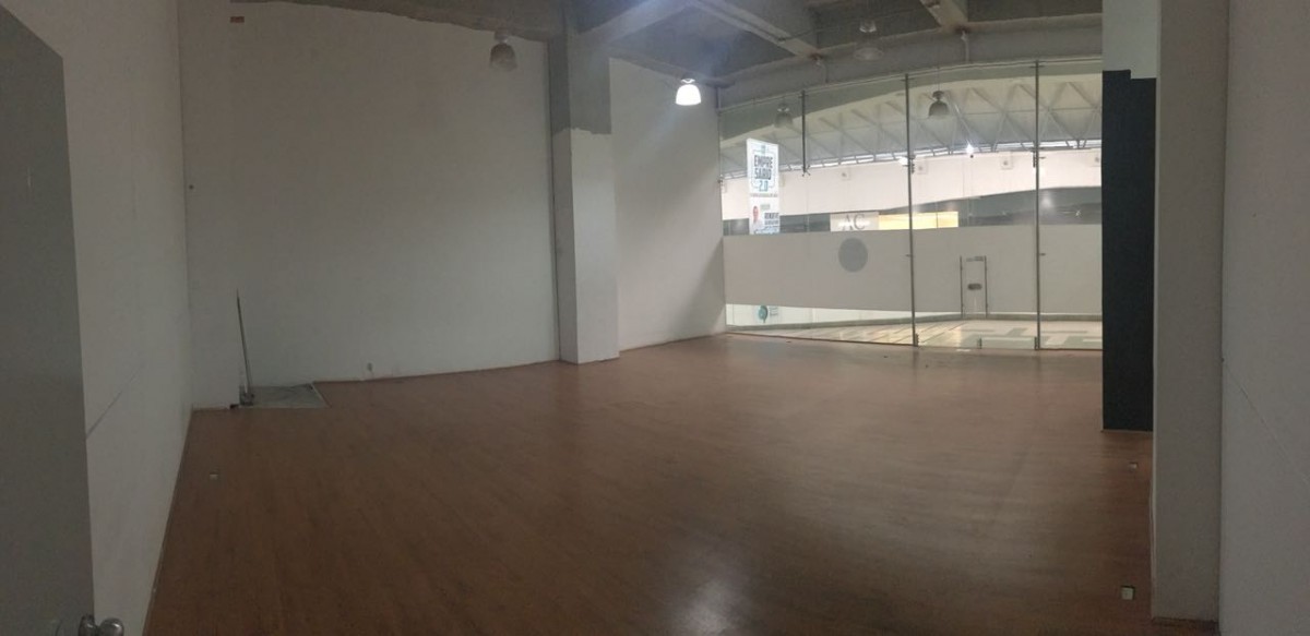 Local en Venta - Comuna Olímpica, Avenida 30 de Agosto, 84,0 m² (foto 3) — CREBI