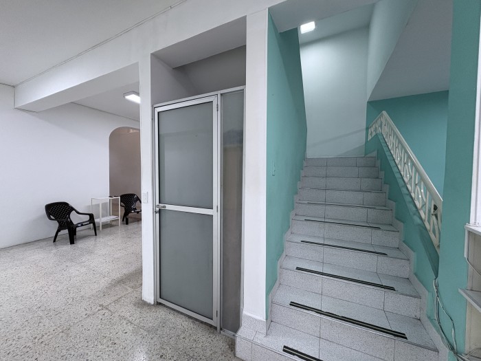 Oficina  en Venta - Carrera 31, Champagnat, 575,0 m² (foto 5) — CREBI