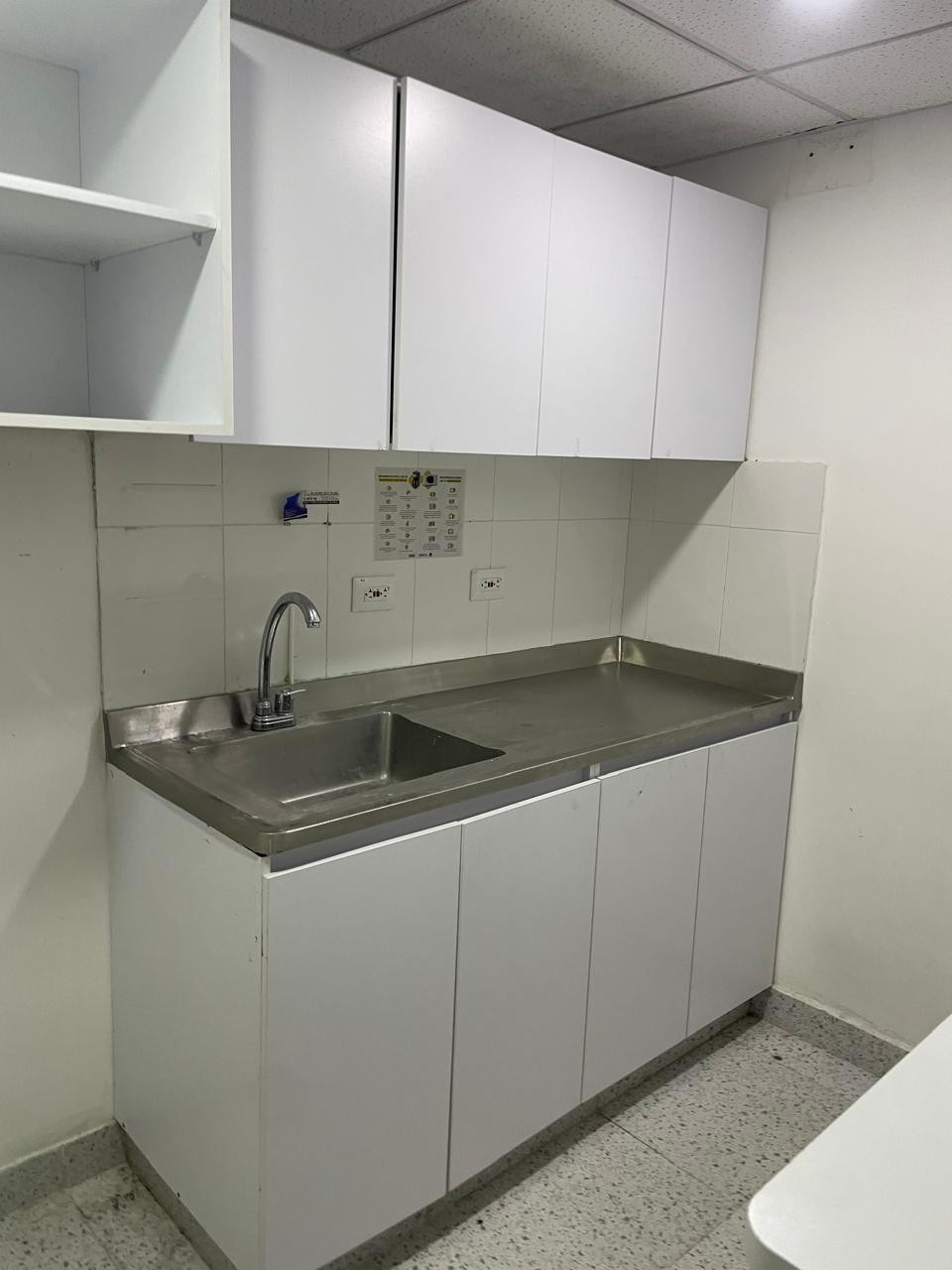 Edificio en Venta - Carrera 8, Siete de Agosto, 635,0 m² (foto 10) — CREBI