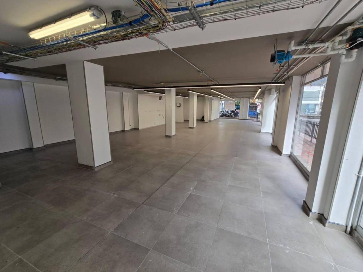 Local en Arriendo - Calle 68, Cuba, 156,002 m² — CREBI