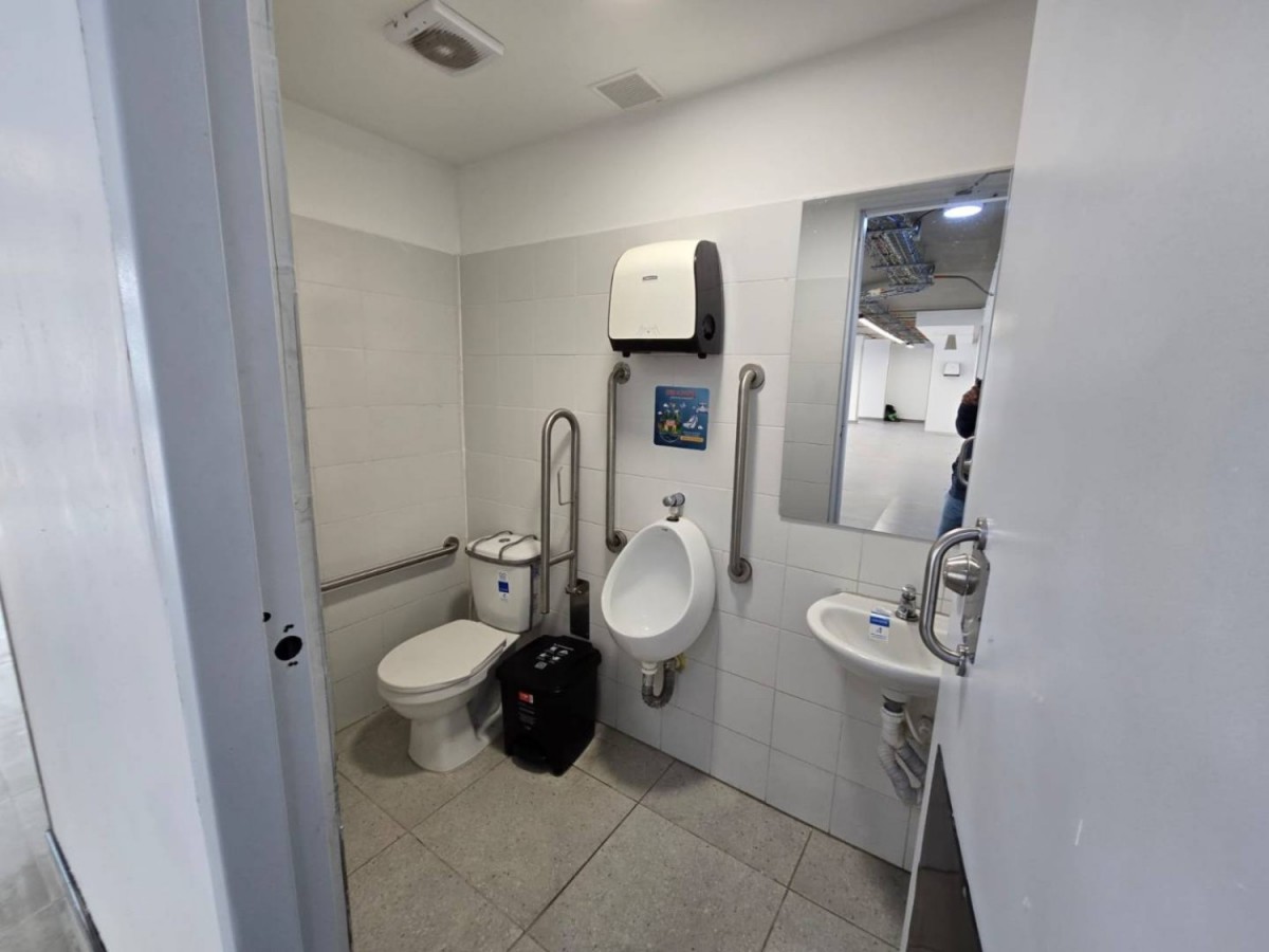 Local en Arriendo - Calle 68, Cuba, 156,002 m² (foto 4) — CREBI