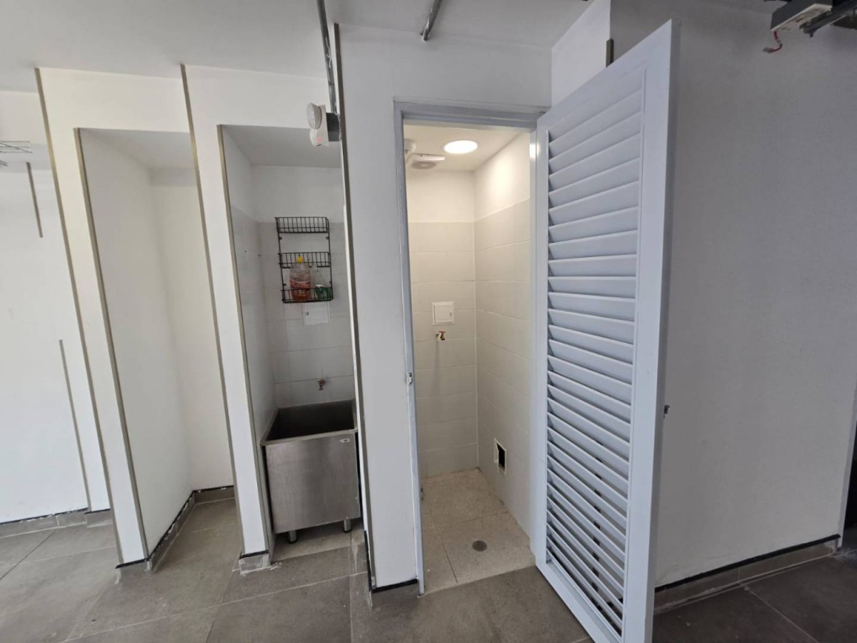 Local en Arriendo - Calle 68, Cuba, 156,002 m² (foto 6) — CREBI