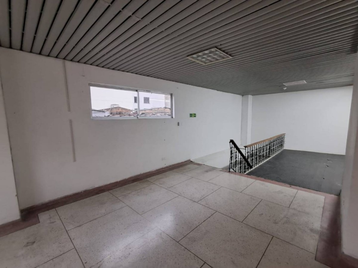 Local en Arriendo - Calle 23, Centro, 47,002 m² (foto 4) — CREBI