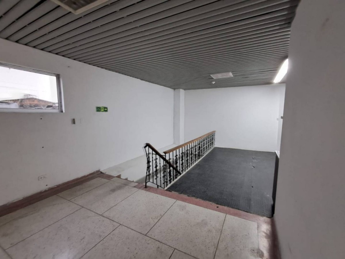 Local en Arriendo - Calle 23, Centro, 47,002 m² (foto 5) — CREBI