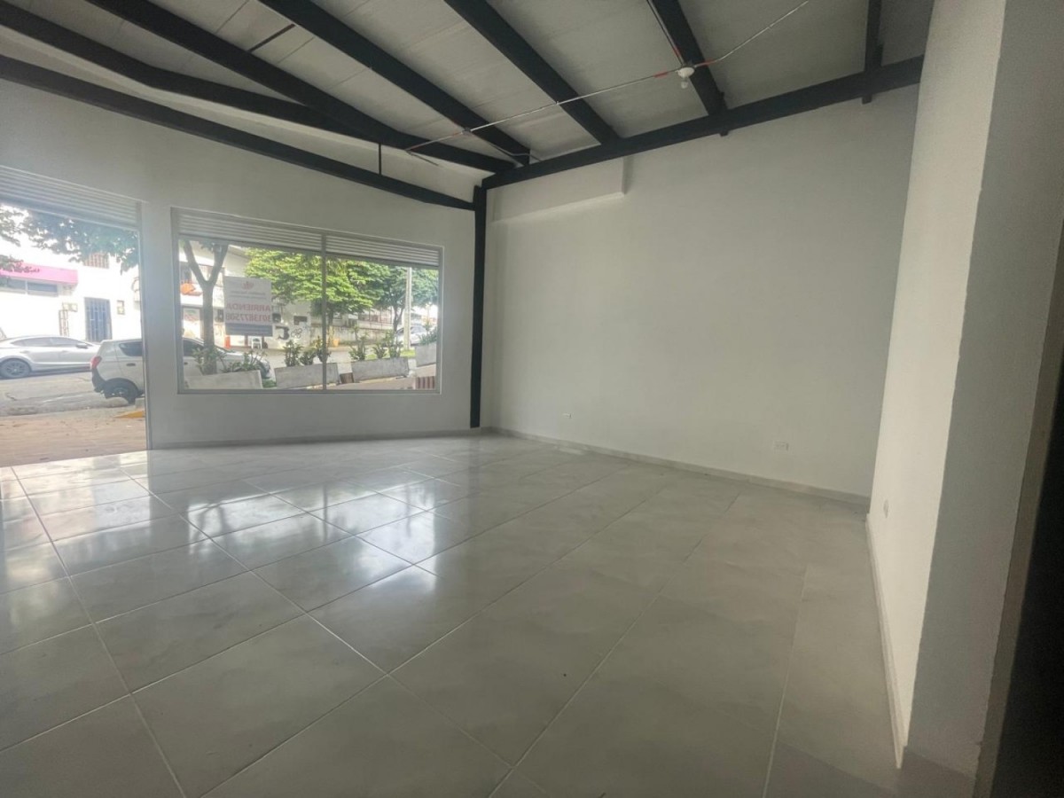 Local en Arriendo - Carrera 10, Maraya, 46,002 m² (foto 5) — CREBI