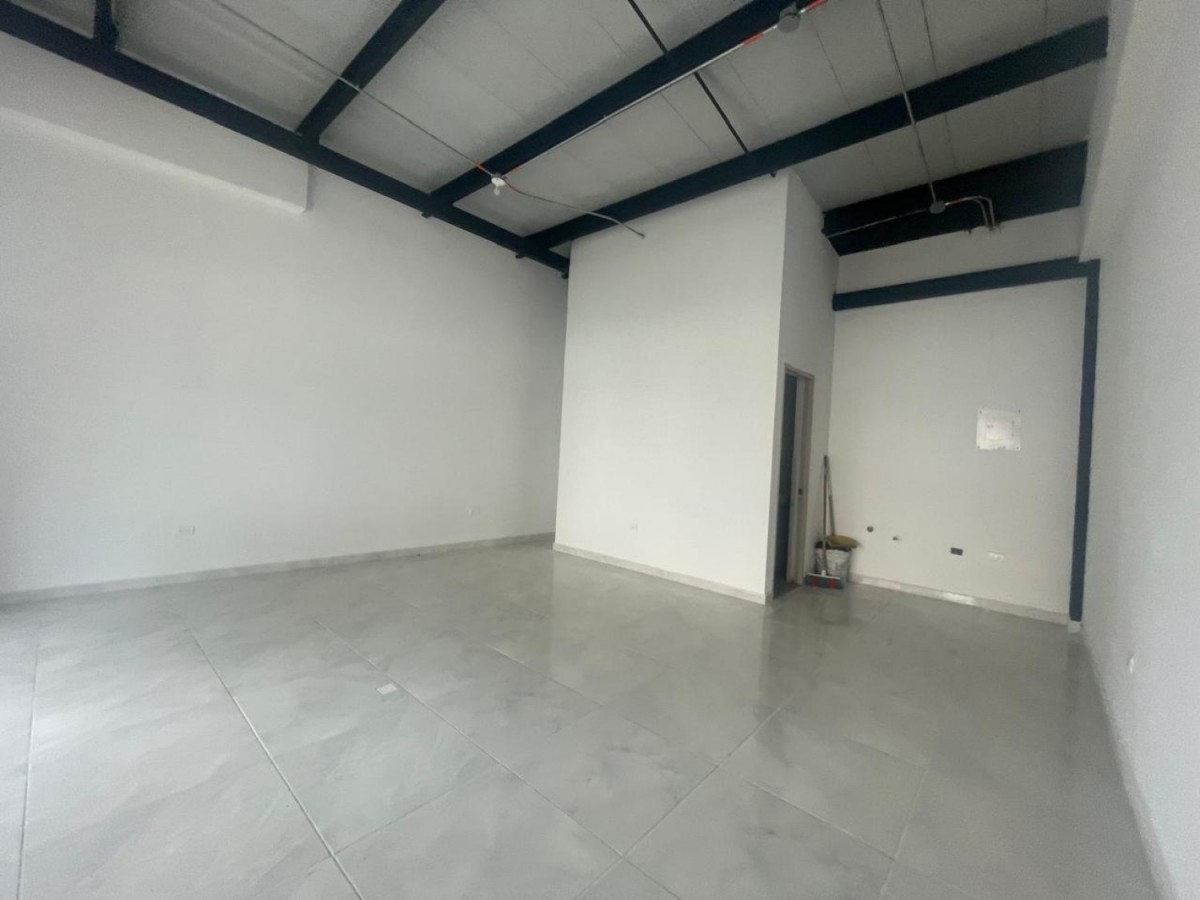 Local en Arriendo - Carrera 10, Maraya, 46,002 m² (foto 8) — CREBI