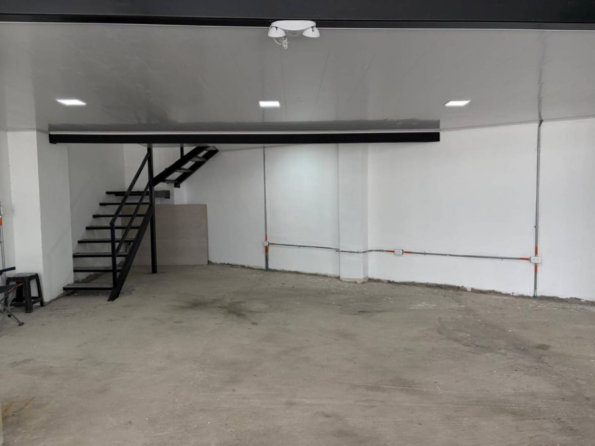 Local en Arriendo - Calle 11, Pinares de San Martin, 140,002 m² (foto 5) — CREBI
