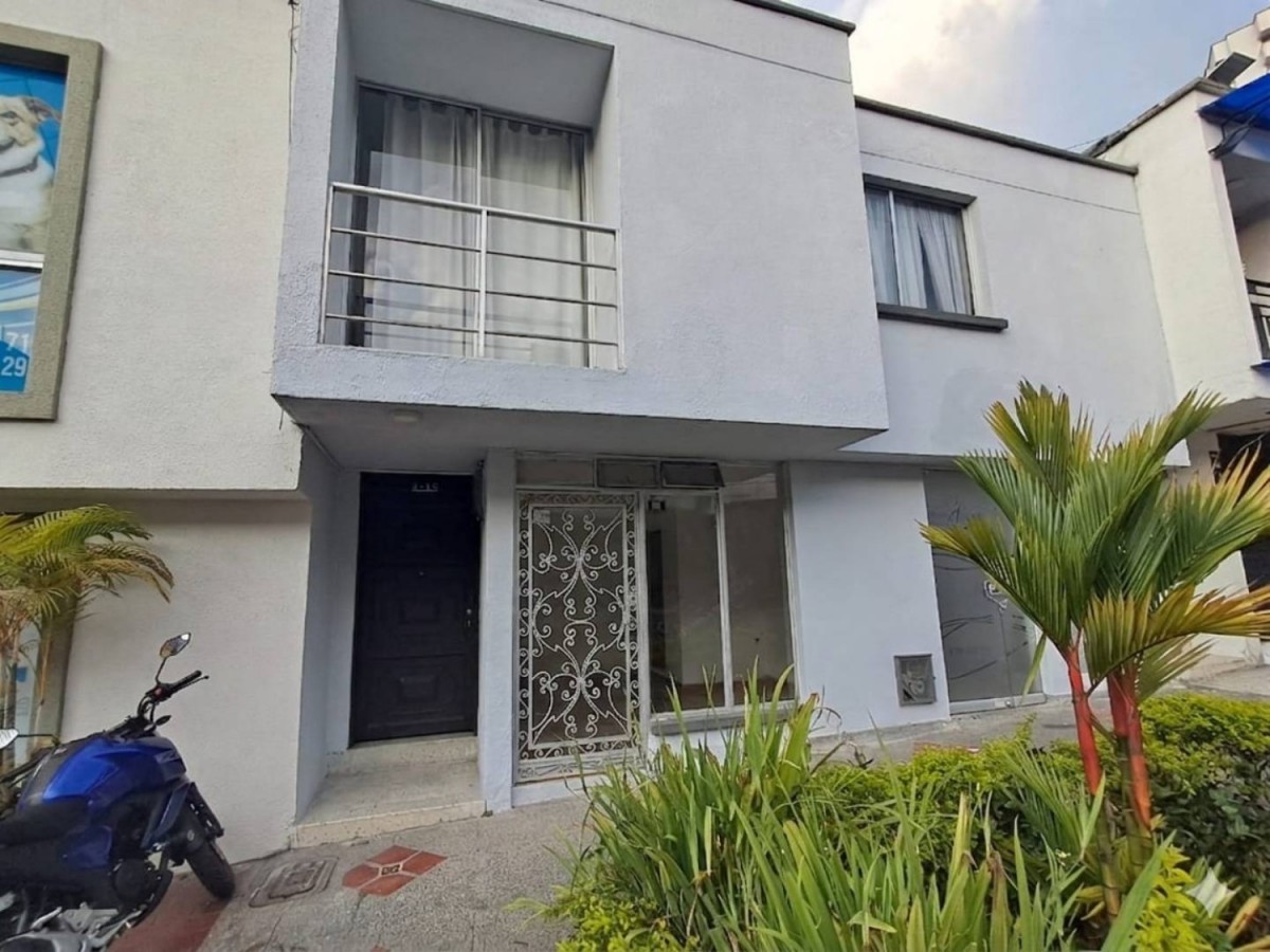 Local en Arriendo - Carrera 12B, Los Rosales, 15,002 m² (foto 2) — CREBI