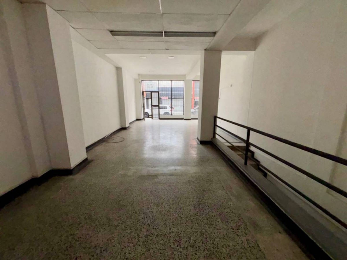 Local en Arriendo - Megabus, Sector Plaza de Bolivar, 180,002 m² (foto 4) — CREBI