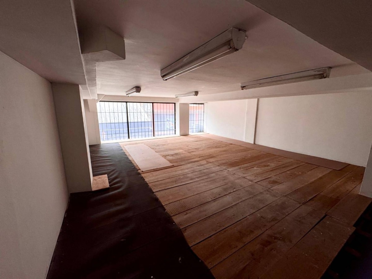 Local en Arriendo - Megabus, Sector Plaza de Bolivar, 180,002 m² (foto 9) — CREBI