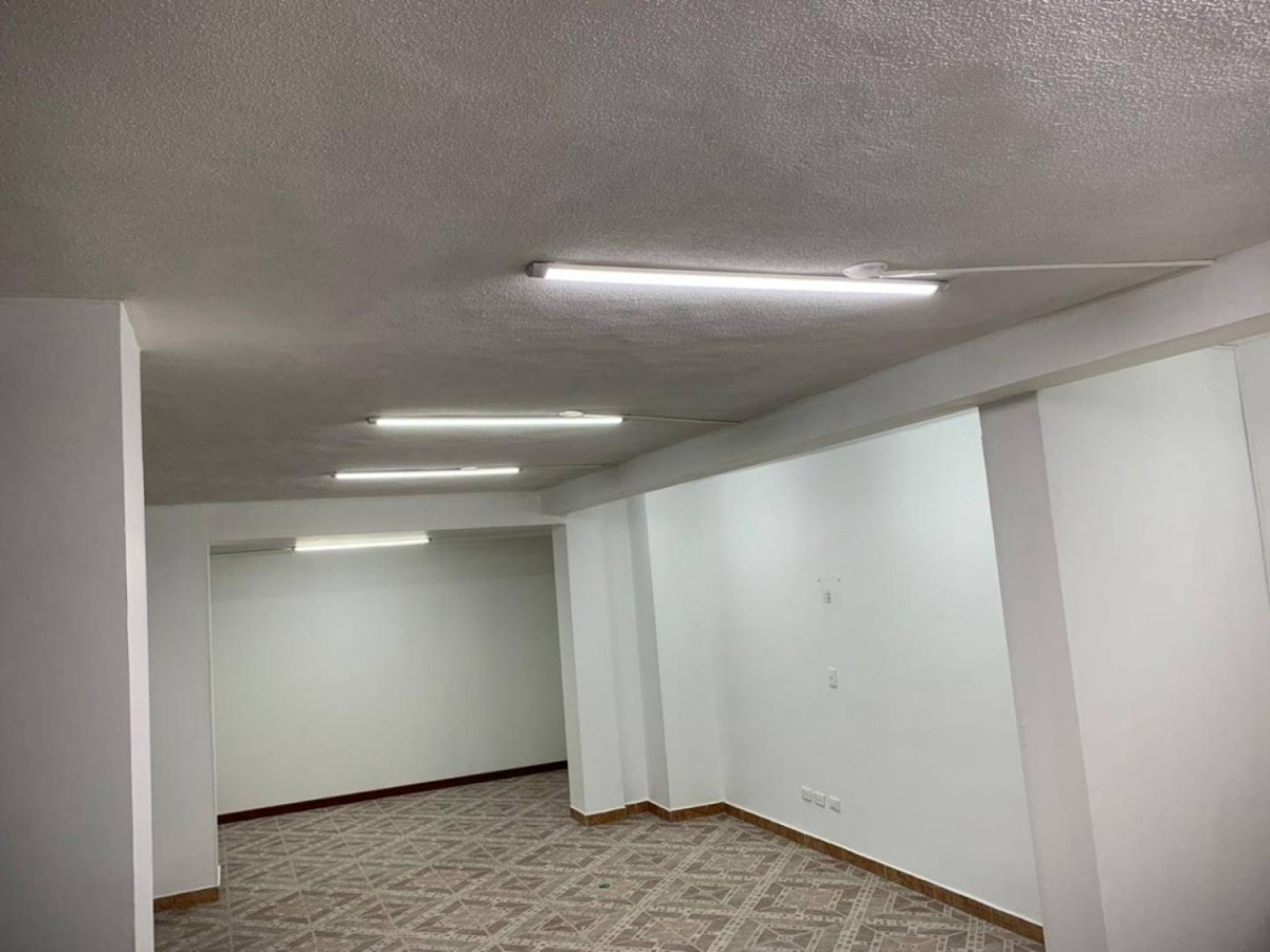 Local en Arriendo - Carrera 8, Sector Plaza de Bolivar, 175,002 m² (foto 4) — CREBI