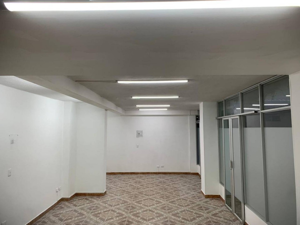 Local en Arriendo - Carrera 8, Sector Plaza de Bolivar, 175,002 m² (foto 5) — CREBI