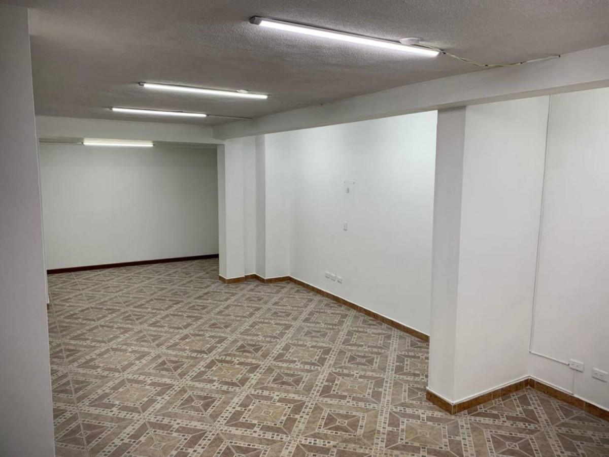 Local en Arriendo - Carrera 8, Sector Plaza de Bolivar, 175,002 m² (foto 7) — CREBI