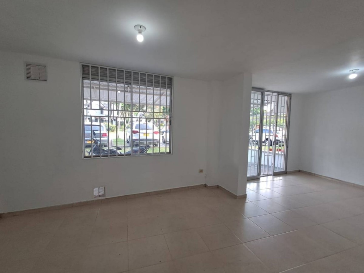 Local en Arriendo - Carrera 28B, 55,002 m² (foto 3) — CREBI