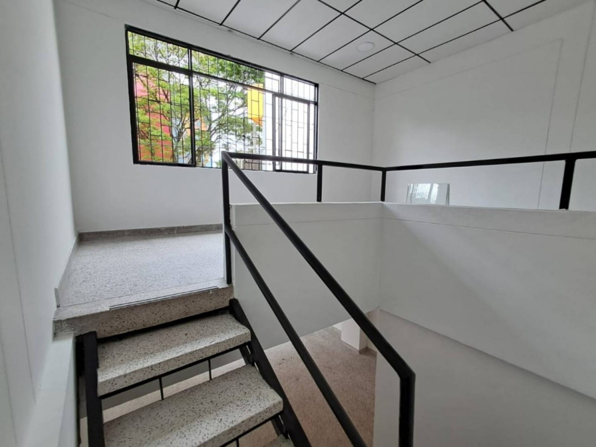 Local en Arriendo - Calle 18, Centro, 130,002 m² (foto 8) — CREBI