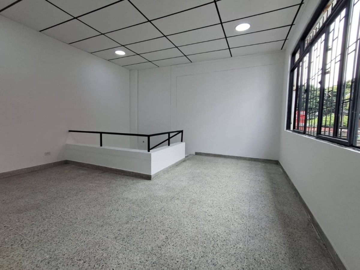 Local en Arriendo - Calle 18, Centro, 130,002 m² (foto 9) — CREBI