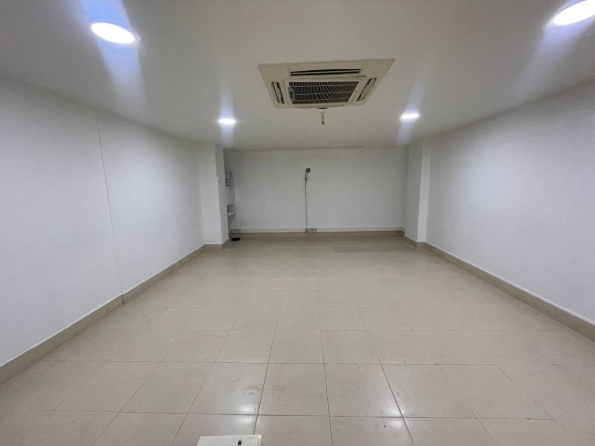 Local en Arriendo - Calle 21, Sector Plaza de Bolivar, 579,002 m² (foto 10) — CREBI