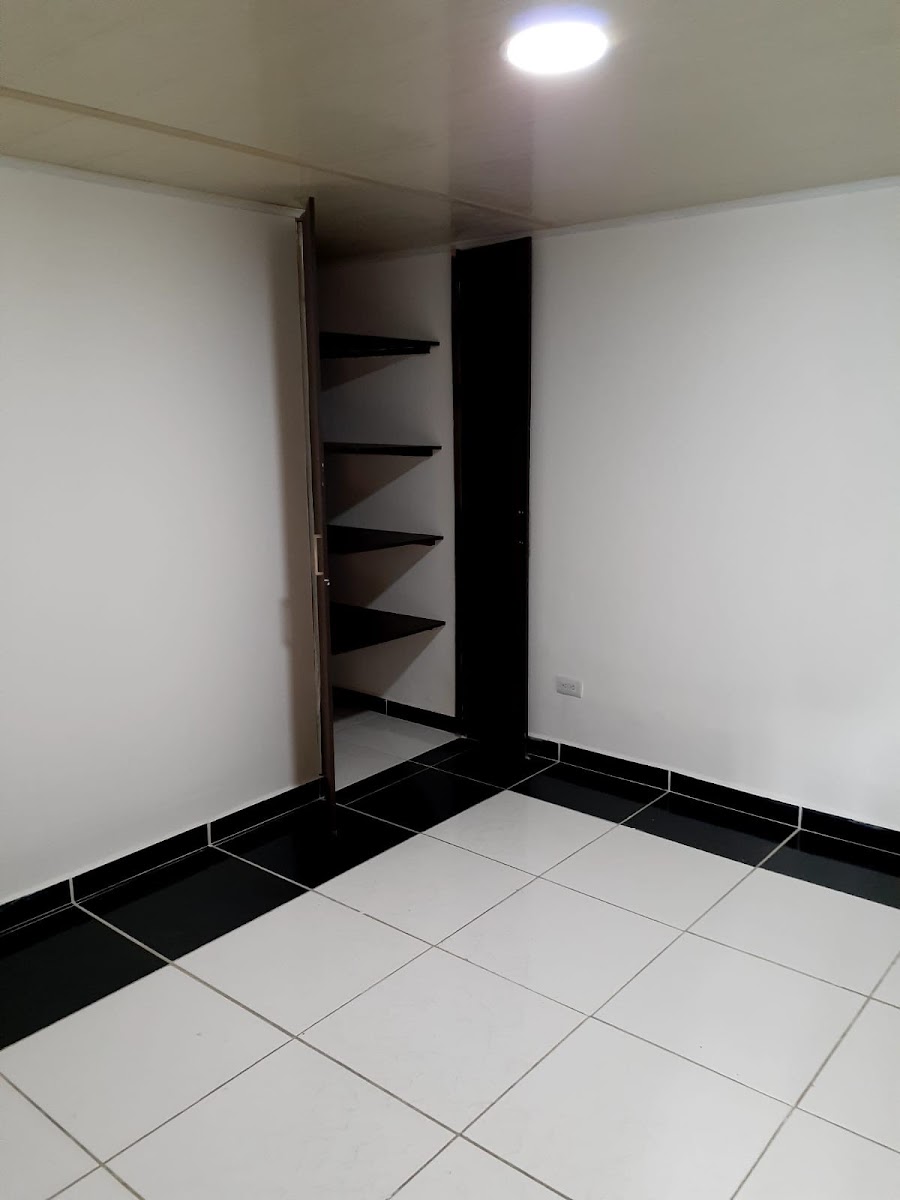 Multifamily en Venta - Transversal 21, La Pradera, 450,002 m² (foto 7) — CREBI