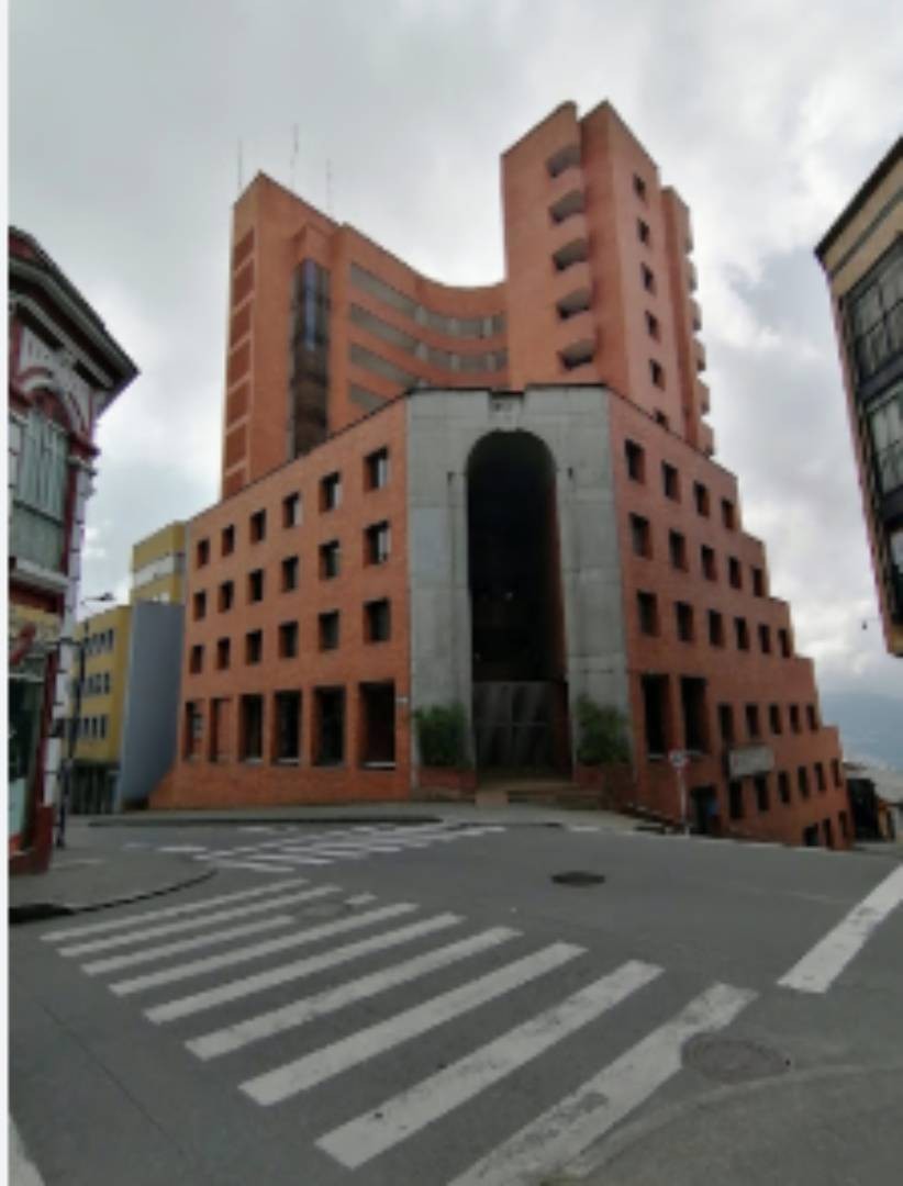 Oficina  en Arriendo - Carrera 24, Comuna Cumanday, 77,002 m² (foto 2) — CREBI