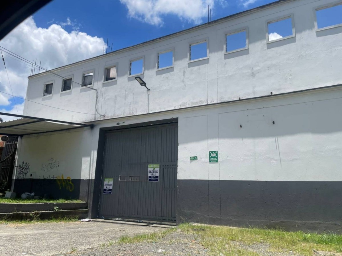 Bodega en Arriendo - Carrera 5, Comuna del Café, 730,002 m² — CREBI