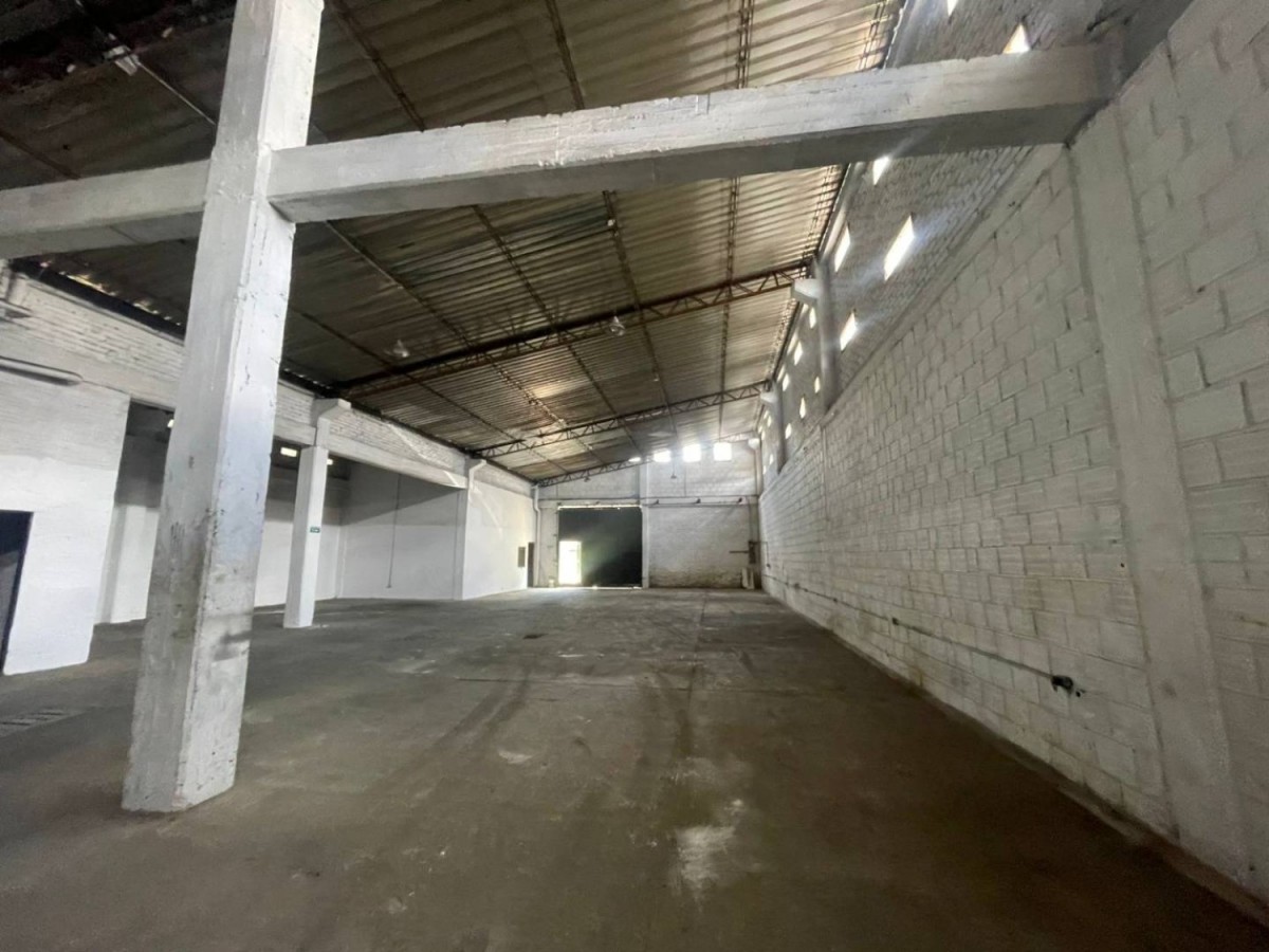 Bodega en Arriendo - Carrera 5, Comuna del Café, 730,002 m² (foto 6) — CREBI