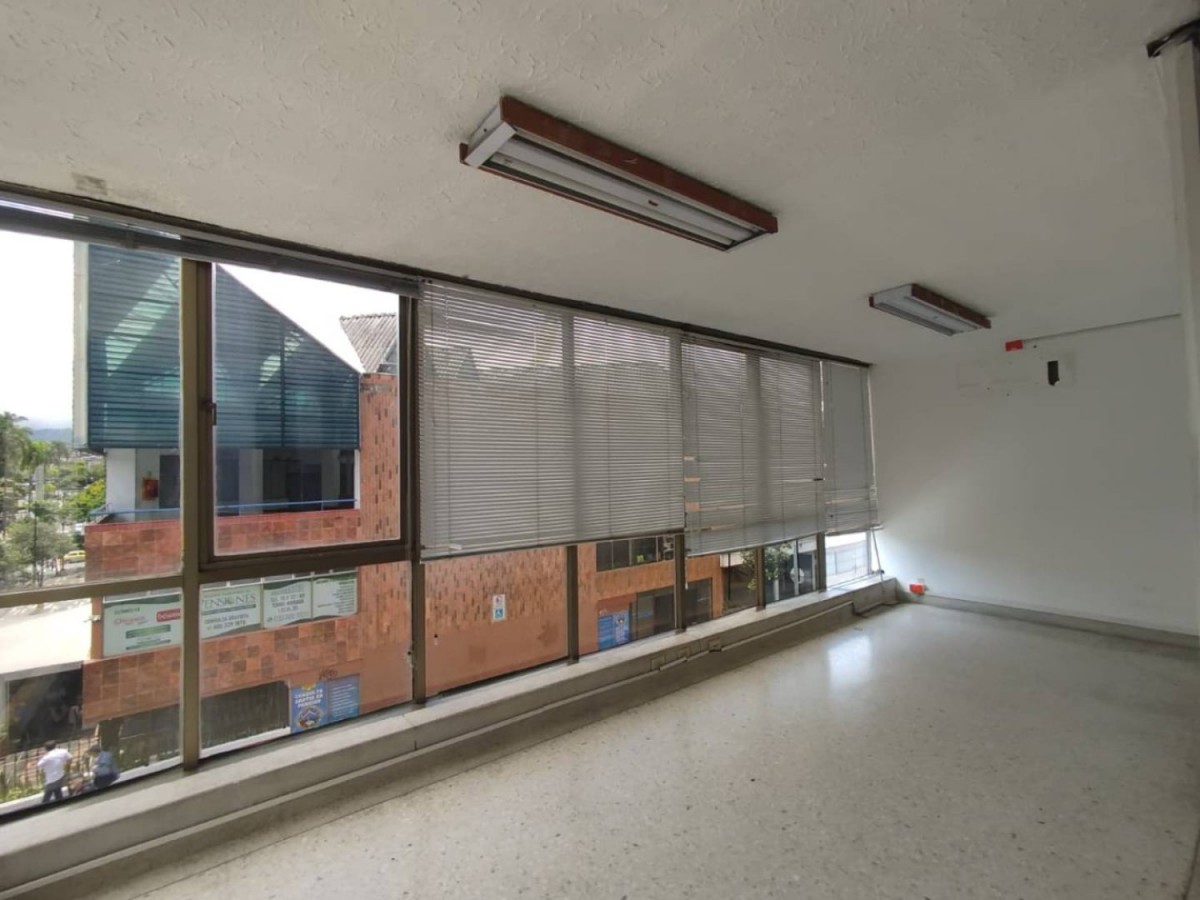 Edificio en Arriendo - Plaza de Bolivar, Sector Plaza de Bolivar, 3016,002 m² (foto 10) — CREBI