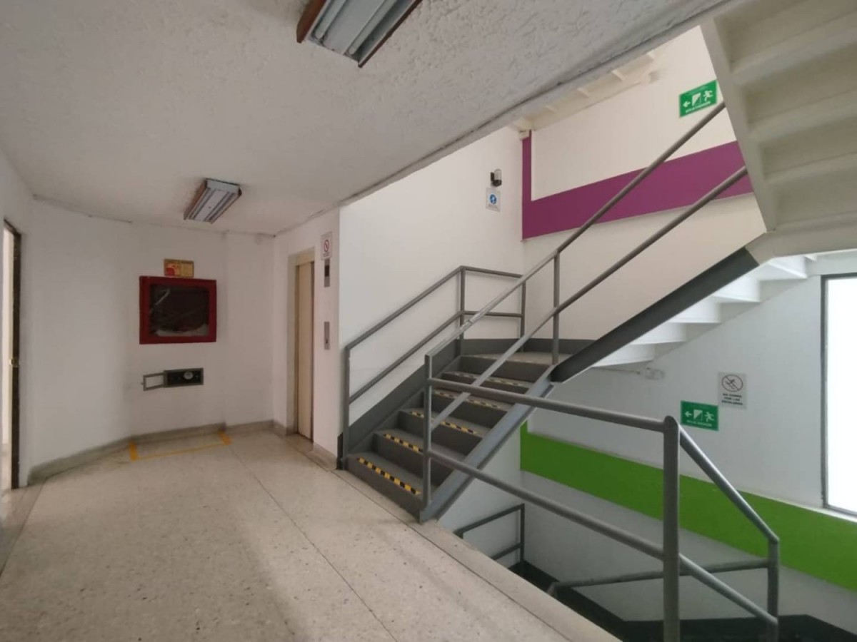 Edificio en Arriendo - Plaza de Bolivar, Sector Plaza de Bolivar, 3016,002 m² (foto 7) — CREBI