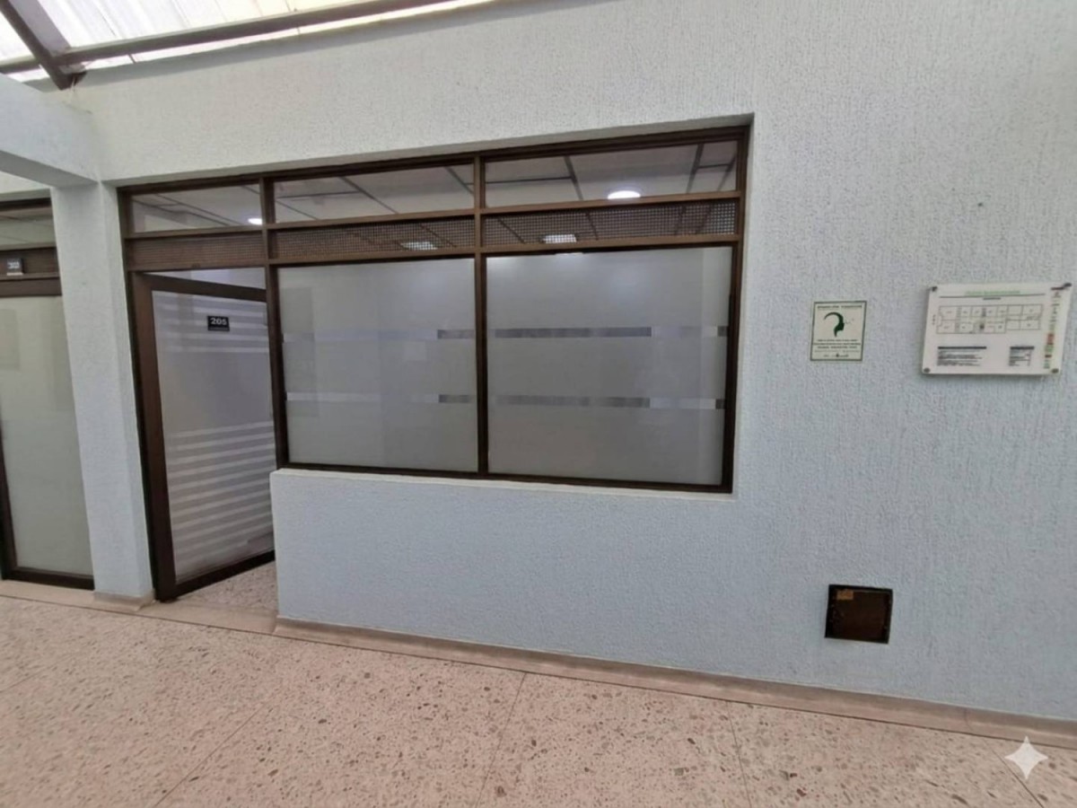 Oficina  en Arriendo - Carrera 6, Sector Plaza de Bolivar, 17,002 m² (foto 2) — CREBI