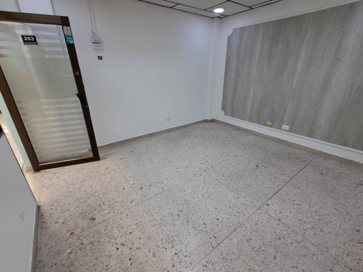 Oficina  en Arriendo - Carrera 6, Sector Plaza de Bolivar, 17,002 m² (foto 3) — CREBI