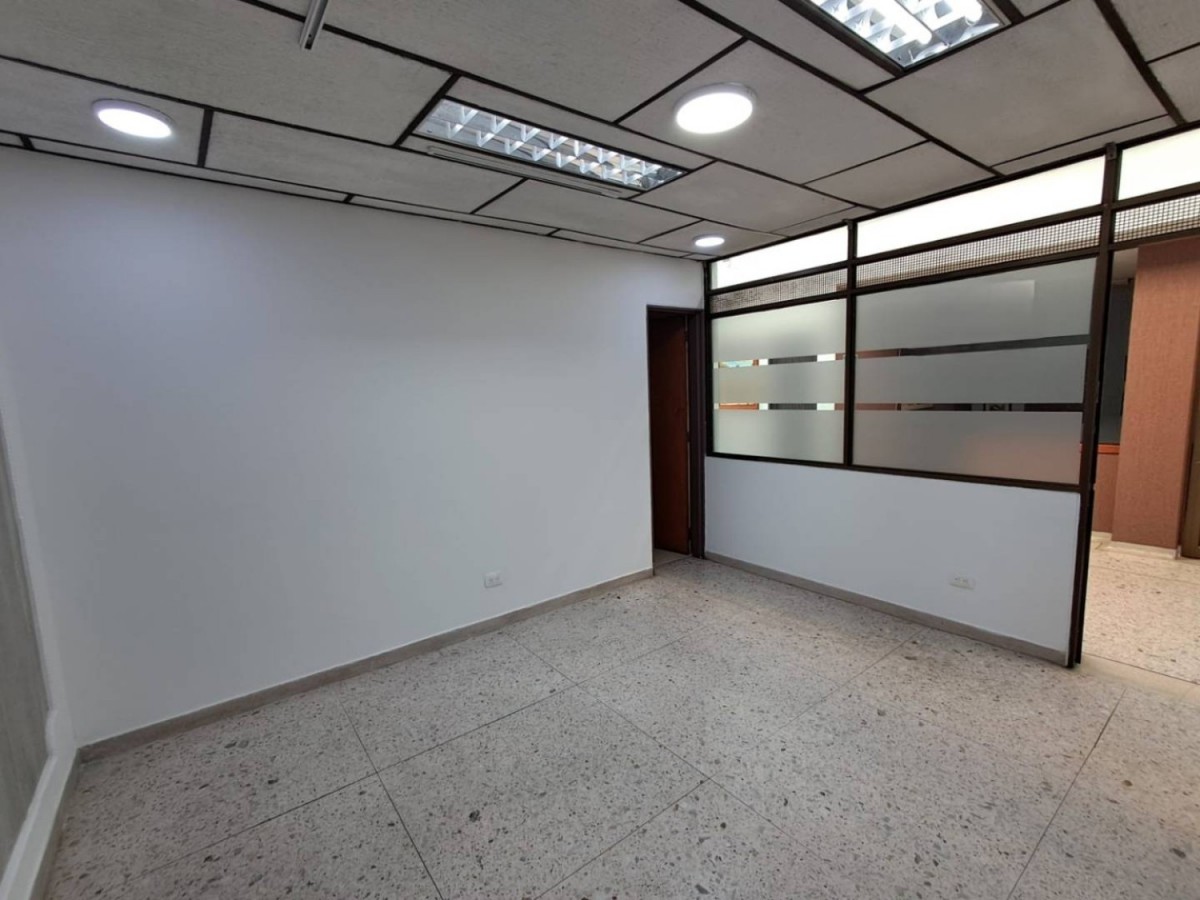 Oficina  en Arriendo - Carrera 6, Sector Plaza de Bolivar, 17,002 m² (foto 7) — CREBI